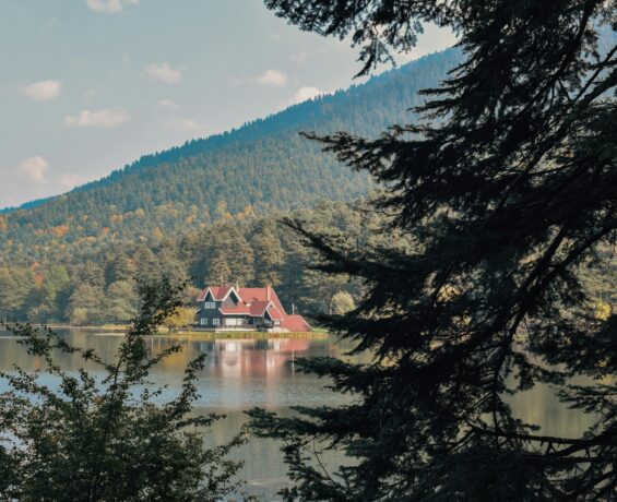 Abant: Türkiye’nin Popüler Tatil Noktası