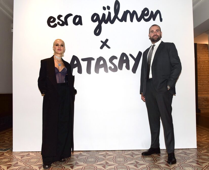 SANATÇI ESRA GÜLMEN VE ATASAY’DAN ÖZEL KOLEKSİYON