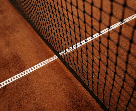 Tenis Kortu Ölçüleri ve Zemin Türleri: Başlangıç Rehberi