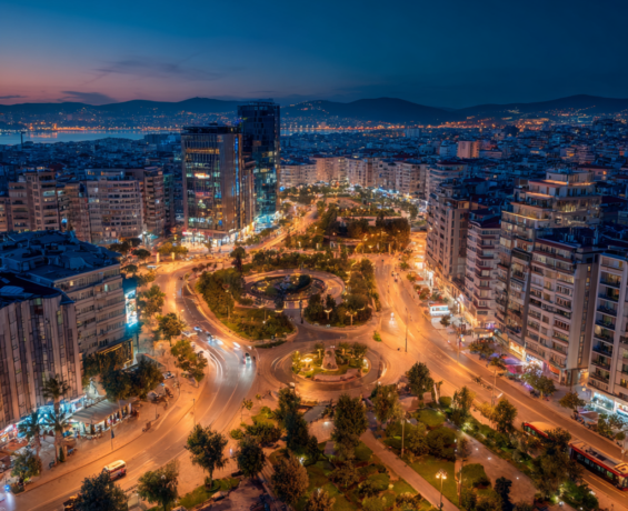 Yıllar Üzgün Şarkı Sözleri – Eflatun Portal